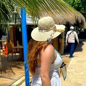 Meet your Posher, Gabriella